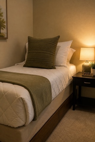 The Bronco Room — Compact & Cozy — The Albatross 11-bedroom golf mansion near Wolf Creek, Mesquite NV